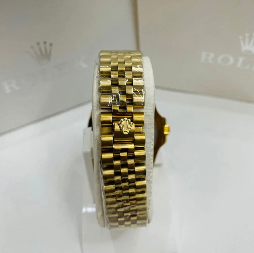 Rolex GMT Master - 40mm - Stainless Steel - Yellow Gold Black Dial Jubilee