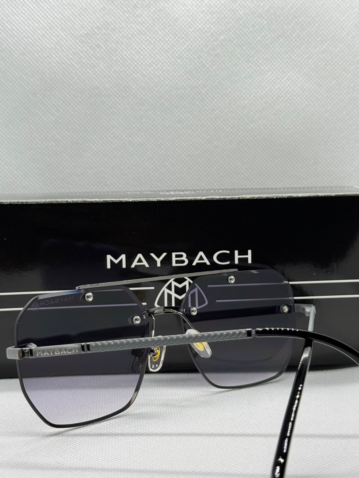 Maybach' Shade