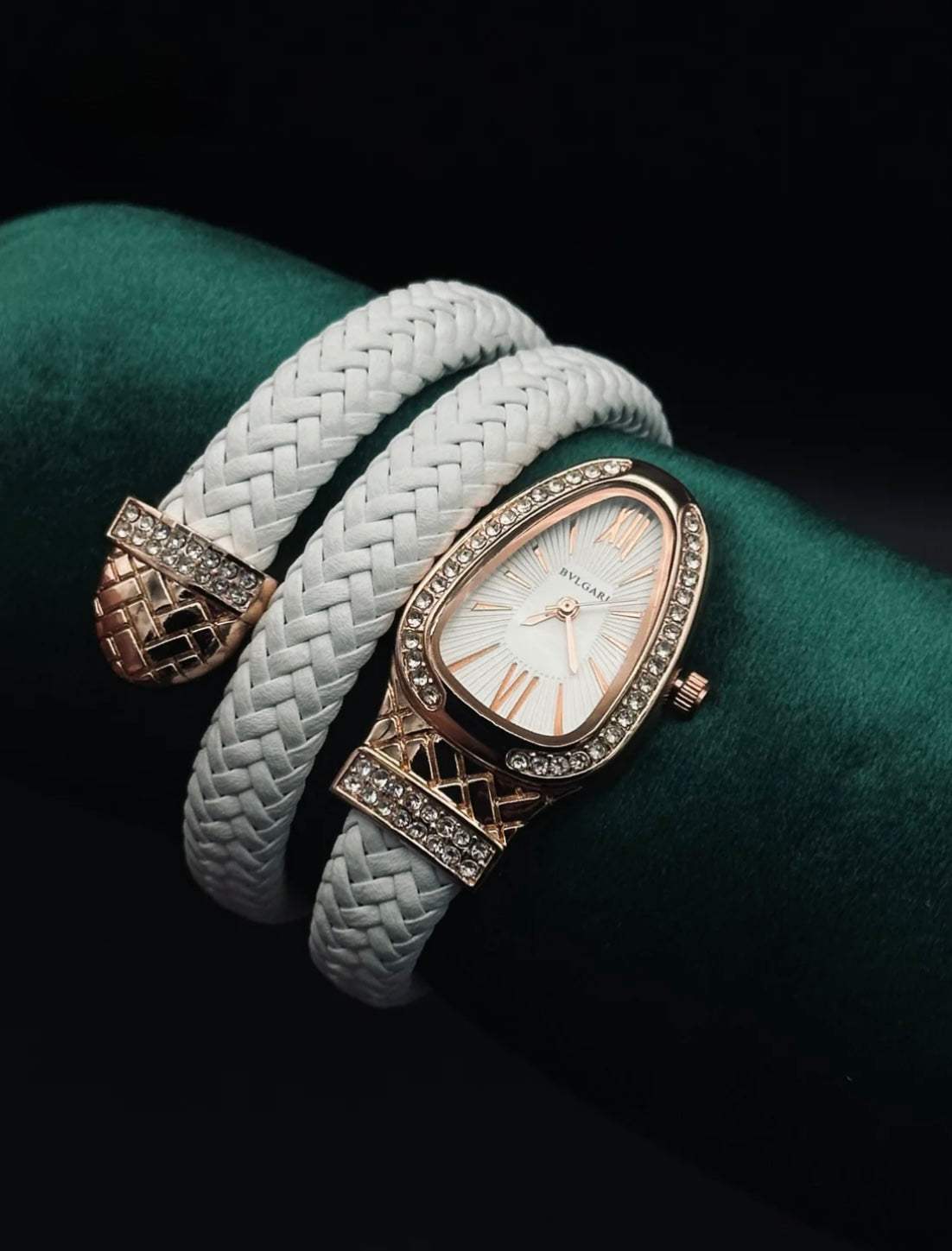 Bvlgari Snake Watch(Leather-Straps)