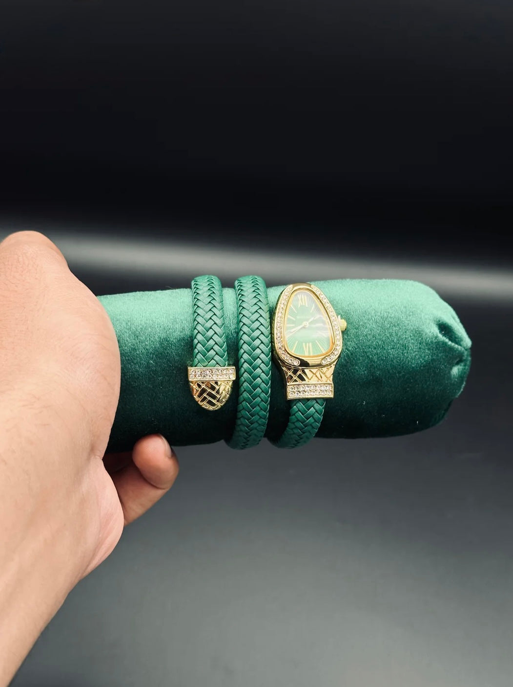 Bvlgari Snake Watch(Leather-Straps)